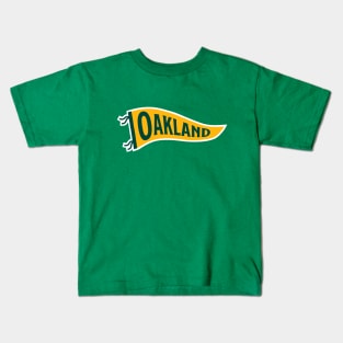 Oakland Pennant - Green 2 Kids T-Shirt